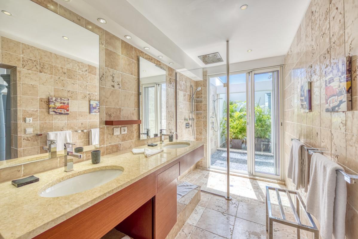 Villa Terre Basse saint martin-salle de douche-19